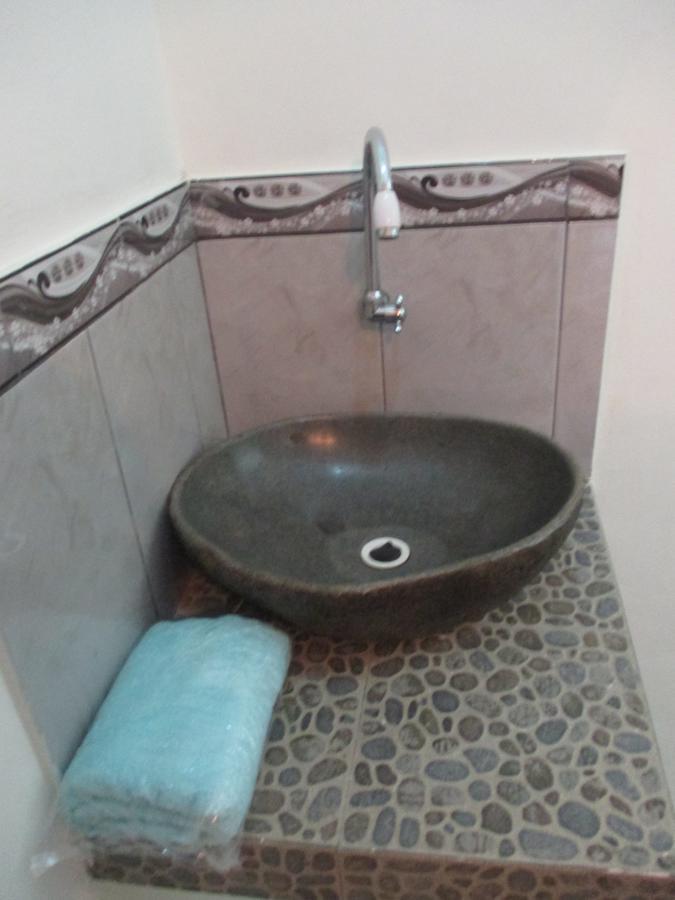 Rumah Ukhi Penginapan Cebongan